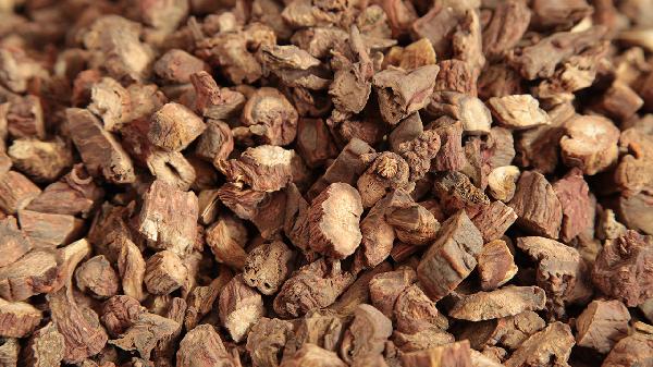 阴茎头包皮炎是否严重？：症状、原因与处理指南